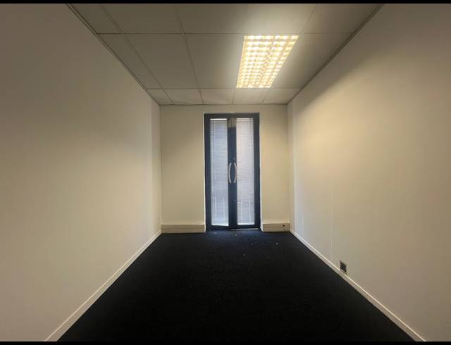 151M² OFFICE TO LET IN MEYERSDAL